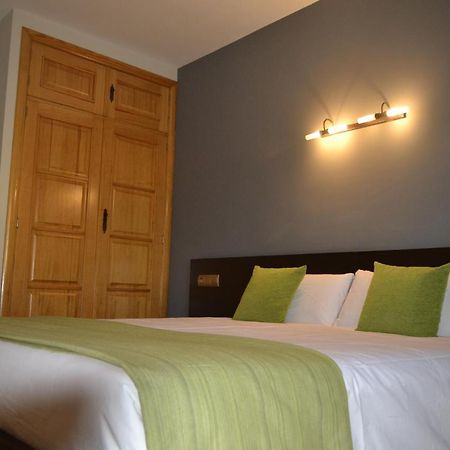 Hotel El Tratado 토르데실라 외부 사진