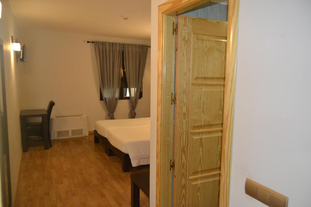 Hotel El Tratado 토르데실라 외부 사진