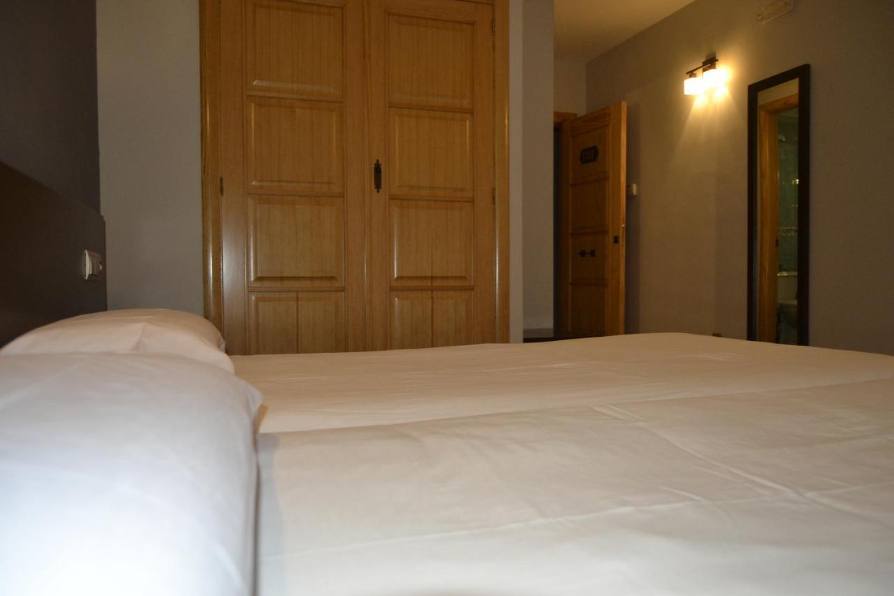 Hotel El Tratado 토르데실라 외부 사진