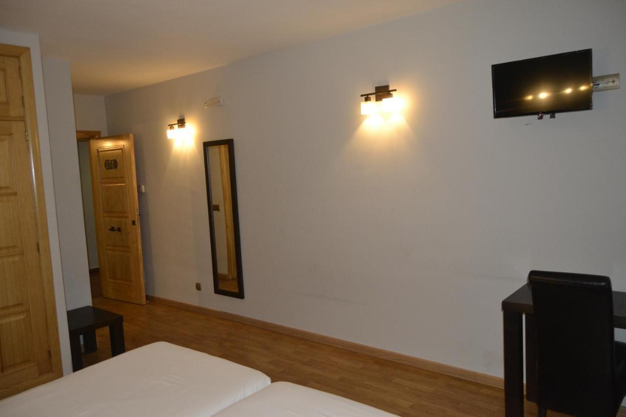 Hotel El Tratado 토르데실라 외부 사진