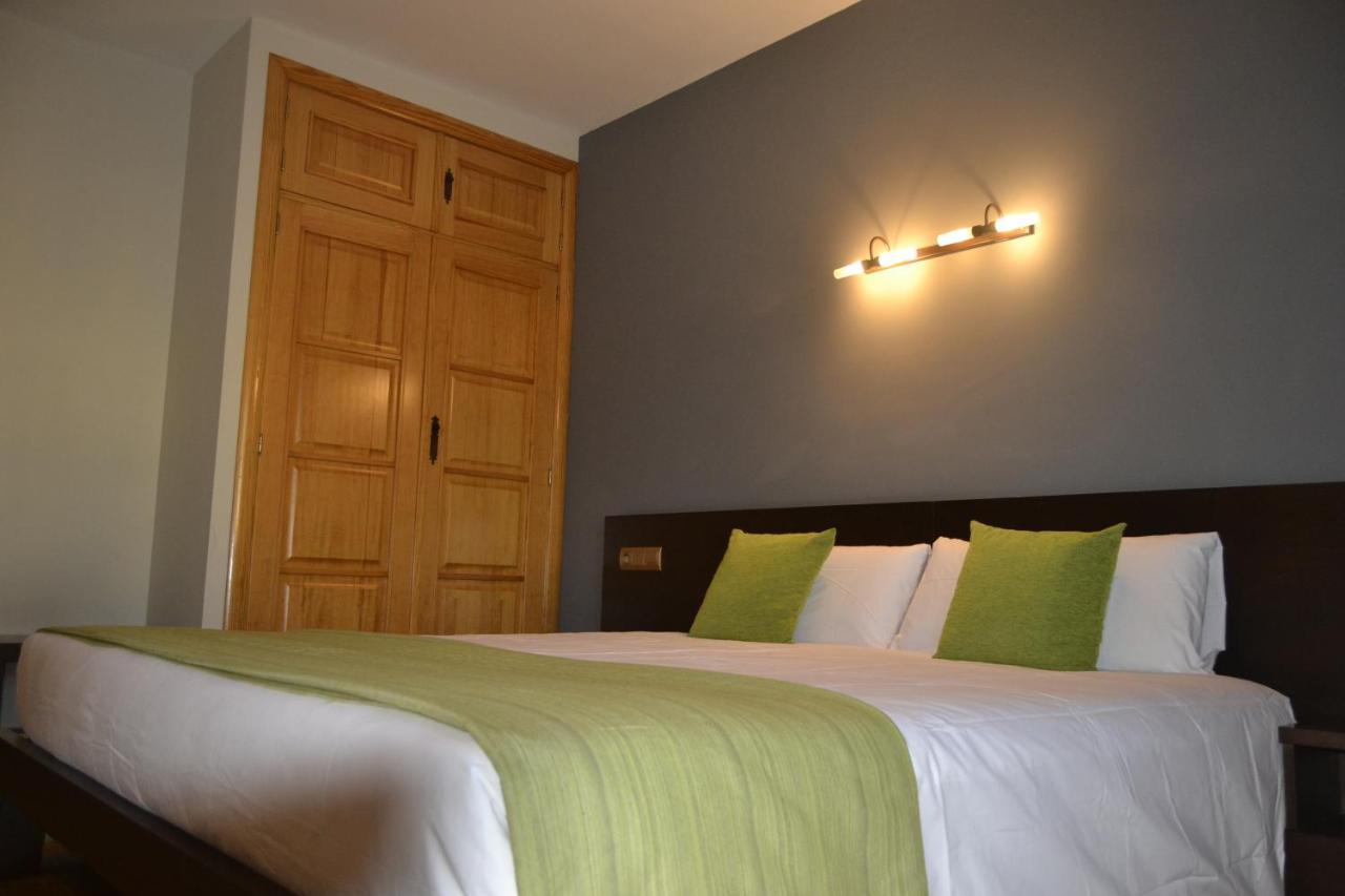 Hotel El Tratado 토르데실라 외부 사진