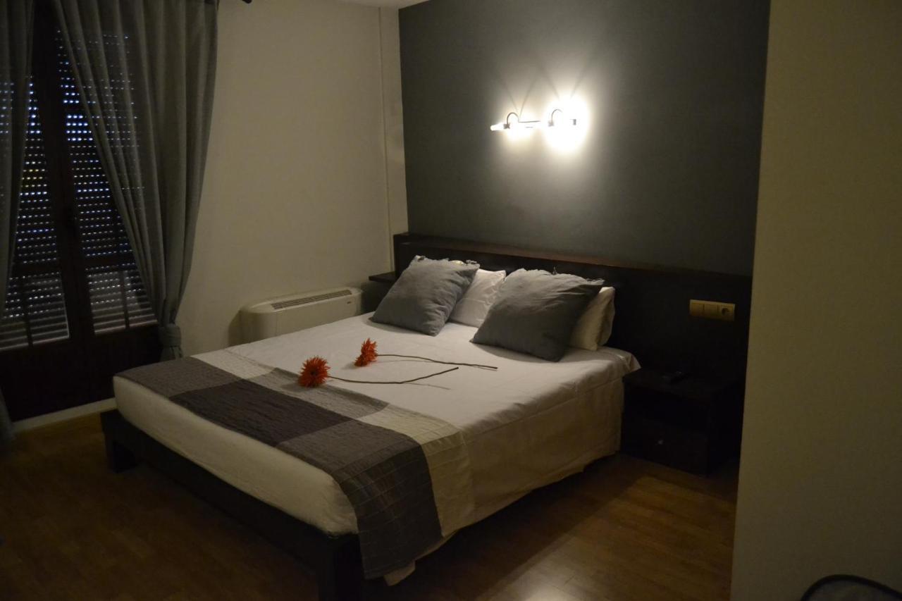 Hotel El Tratado 토르데실라 외부 사진