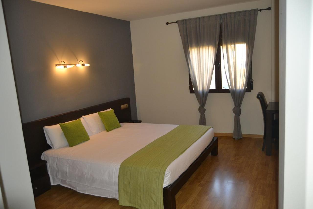 Hotel El Tratado 토르데실라 외부 사진