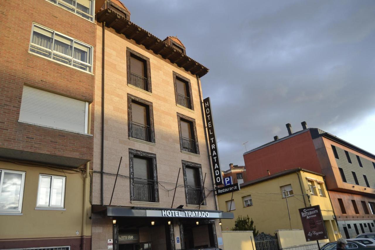 Hotel El Tratado 토르데실라 외부 사진